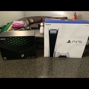 SELLING XBOX AND PS5 CONSOLE EDITION